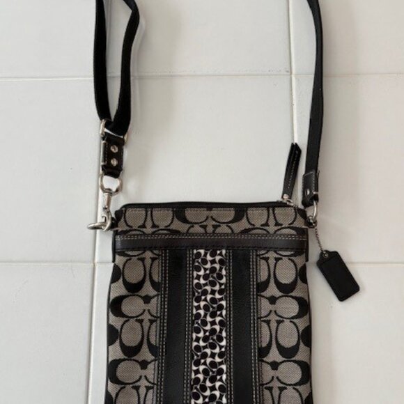 Coach Crossbody Purse - Picture 6 of 6